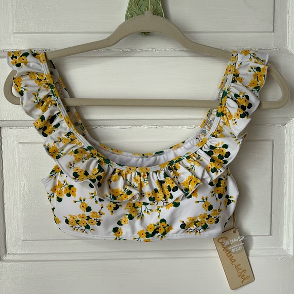 CABANA DEL SOL FLORAL RUFFLE BIKINI TOP - Picture 2 of 6